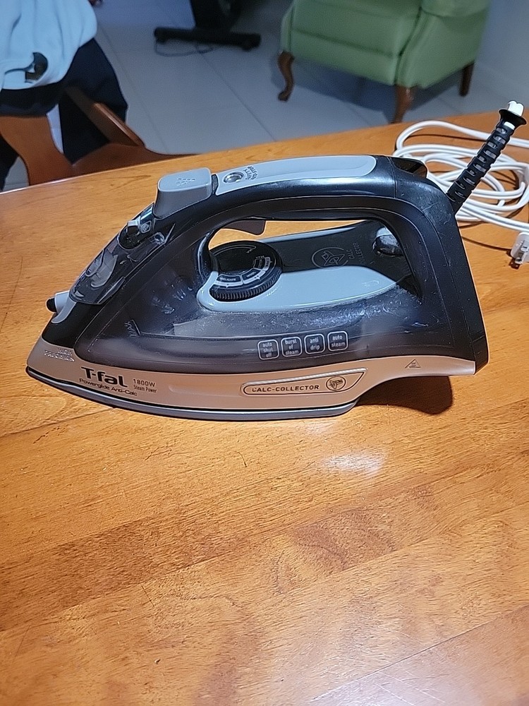 TFal 1800 Watt Express Steam Iron with Ceramic Bottom