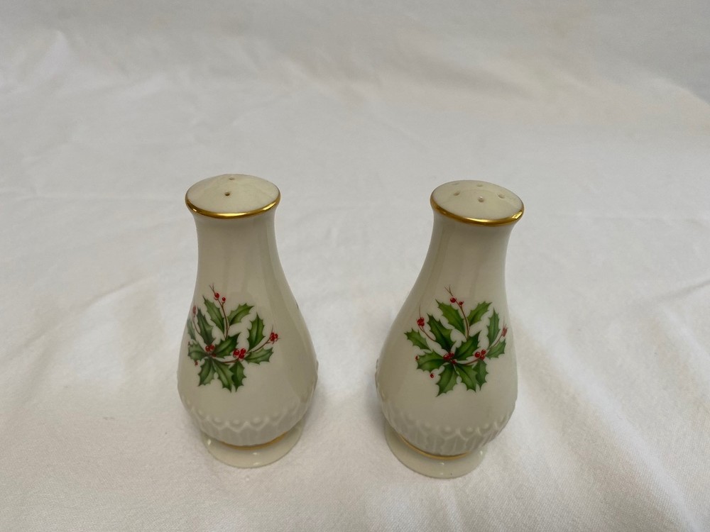 Lenox Holiday Salt & Pepper Shaker Set