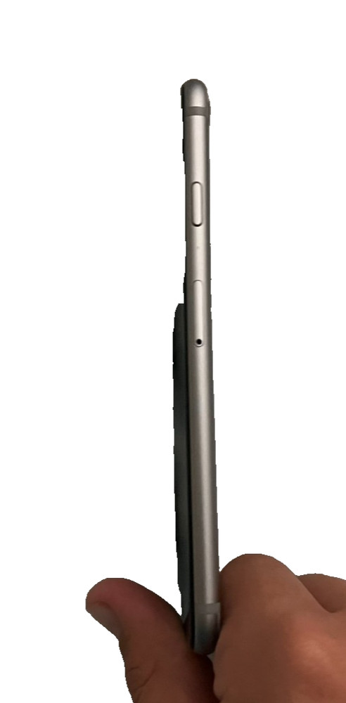 iPhone 6 Silver(Unlocked) - Used - 32GB