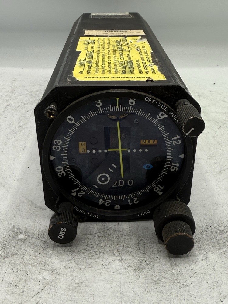 Narco NAV121 VOR/LOC Indicator READ