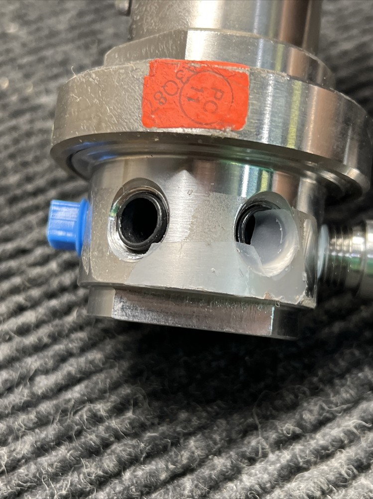 Used Alphagaz 2621 Compressed Gas Regulator