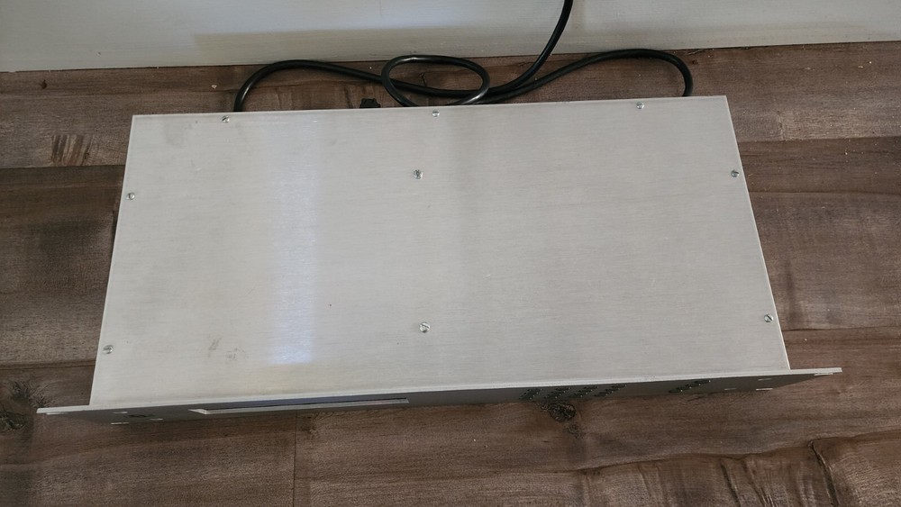 ESE Model ES-720 Clock Radio