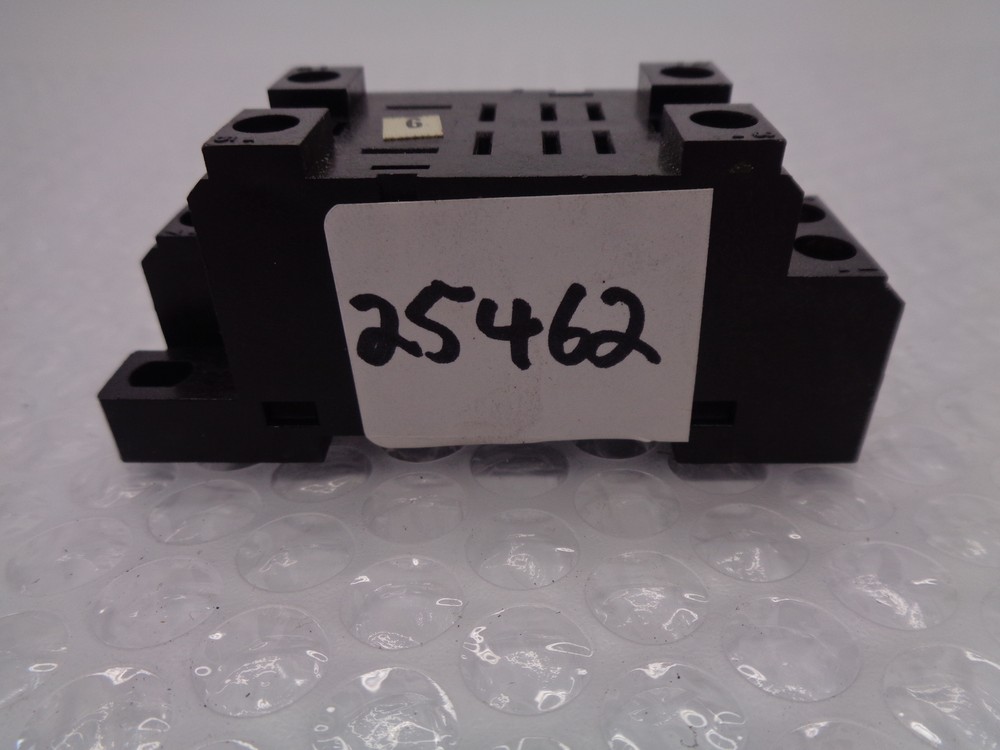 CUTLER HAMMER D7PA2 RELAY BASE NSNP