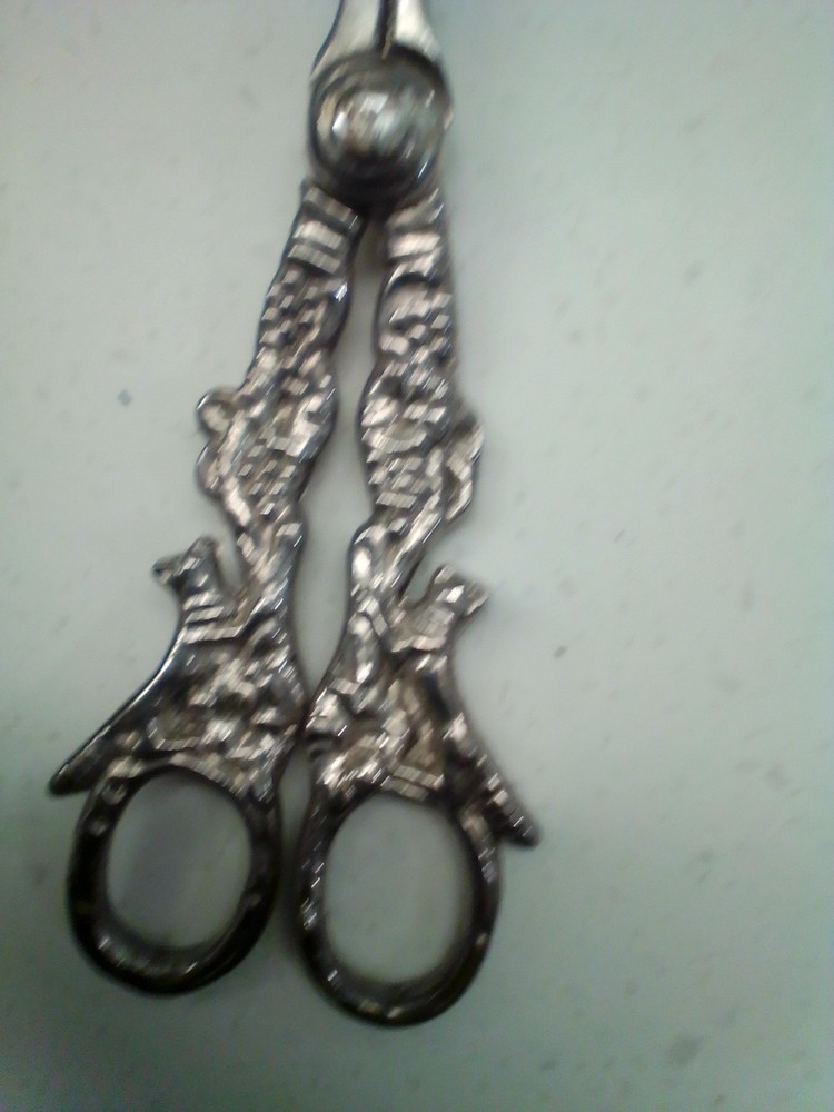 Grape Scissors - Vintage with Animal Design