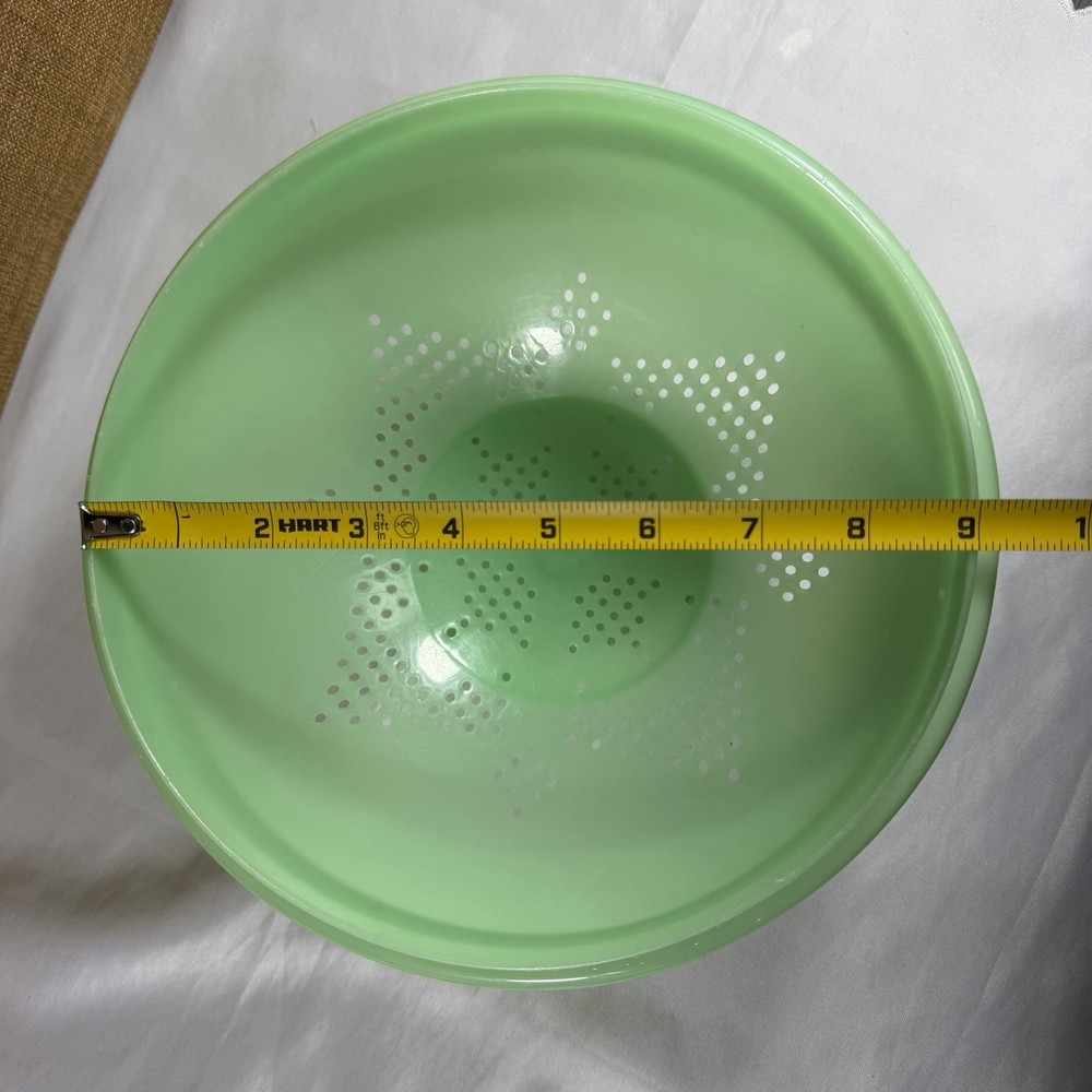 Vintage Tupperware Green Plastic Colander Strainer 1970's 9”