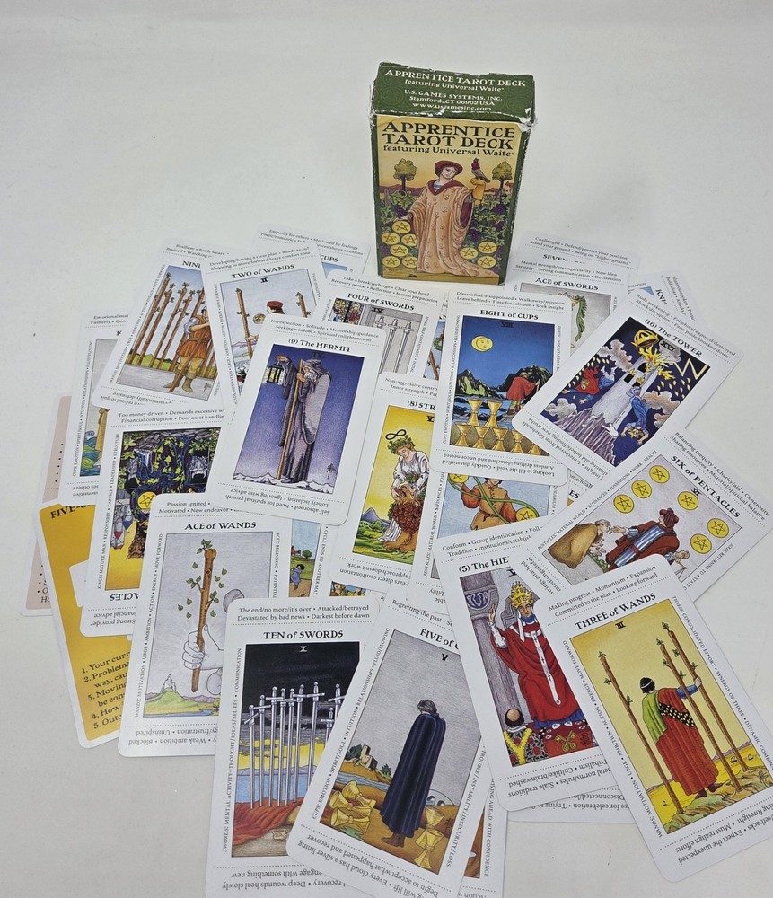 Apprentice Tarot Deck Featuring Universal Waite For Beginners Key Words On Card