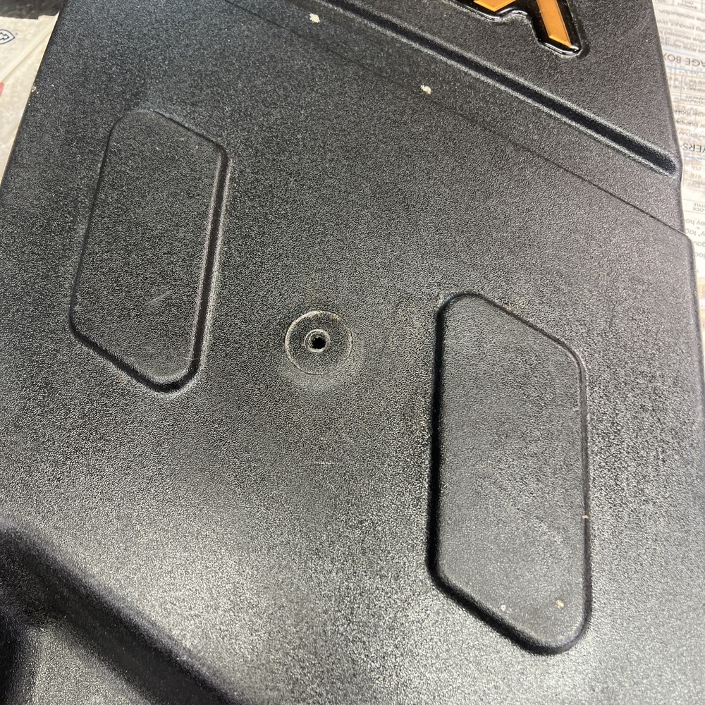 Mercruiser 350 horizon sterndrive engine cover