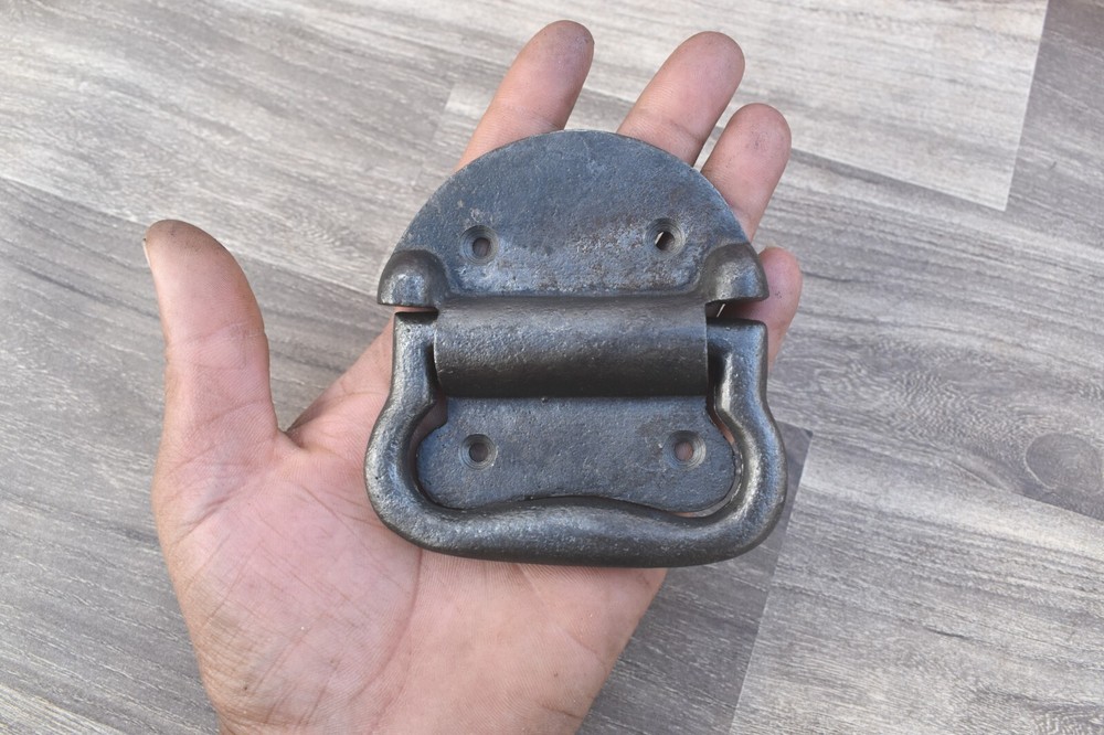 VINTAGE Cast Iron chest door KNOCKER ring Pull drop handle knob 4 pic