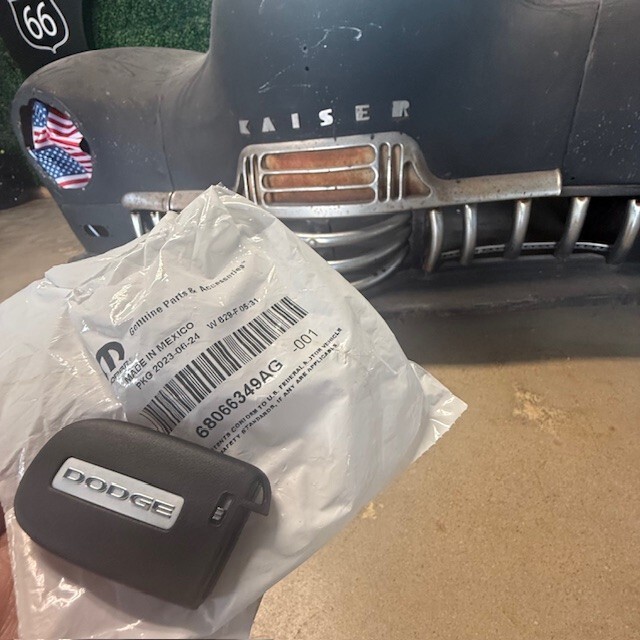 (1) Mopar 68066349AG Keyless Entry Transmitter