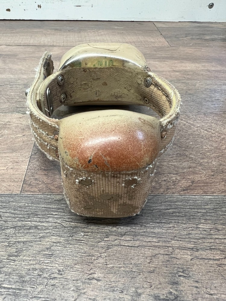 Wildlife tracking collar