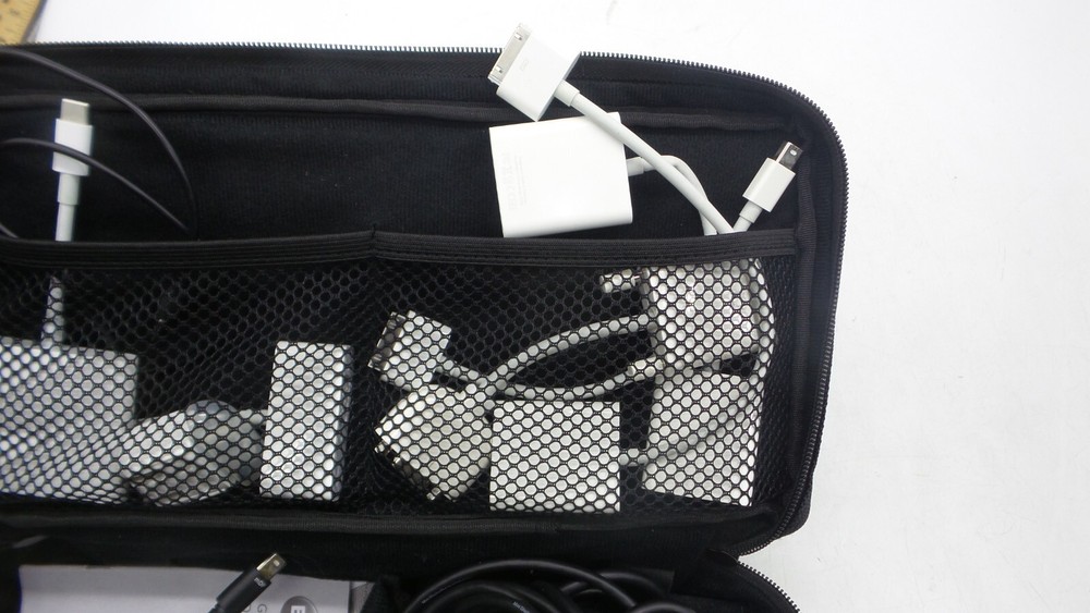 BenQ GS1 Portable Projector With Extra Accessories & Case - TESTED & WORKING