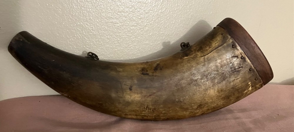 Antique powder horn flat sided 9.5”