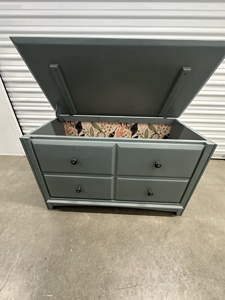 Hope chest