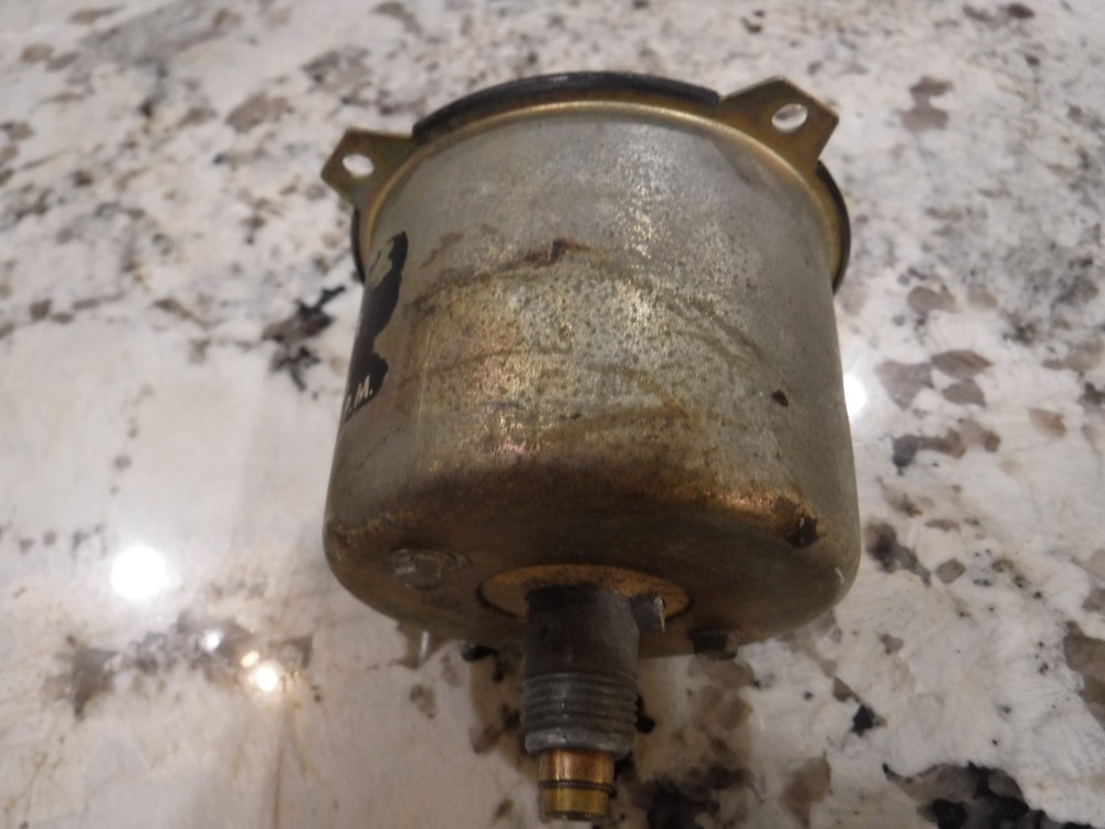 Cessna RT-7 Tachometer