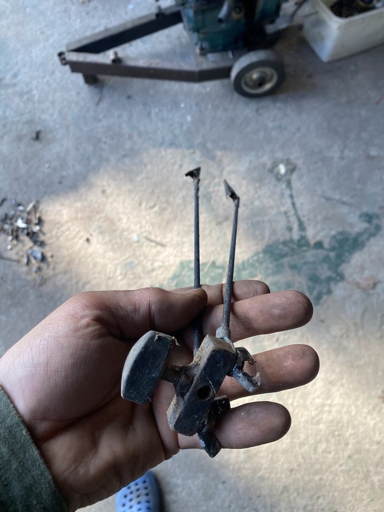 Fly Tying Vice With Twin Holders