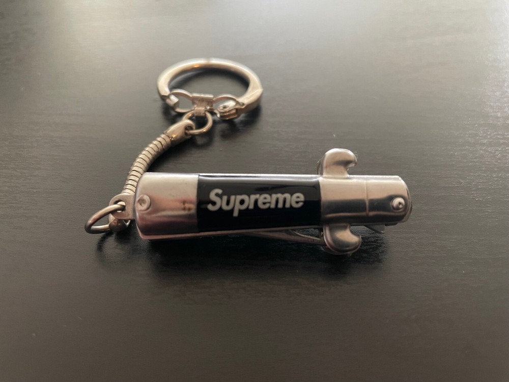 Supreme Roach Clip Keychain Black SS11 Box Logo