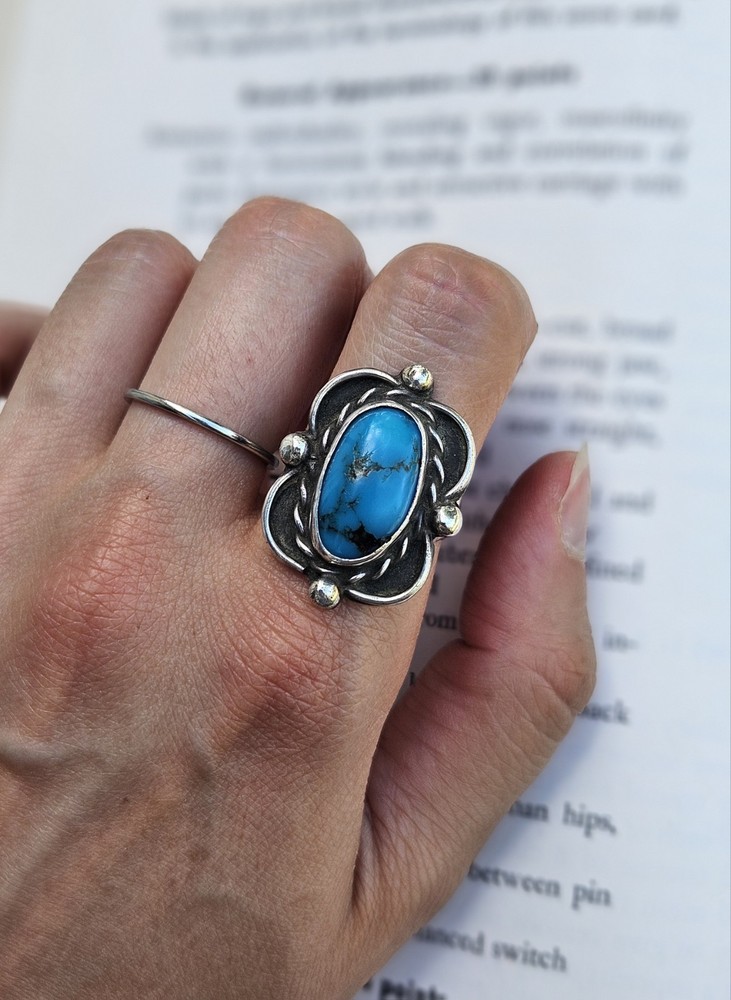 Vintage Sterling & Turquoise Ring - Size 8