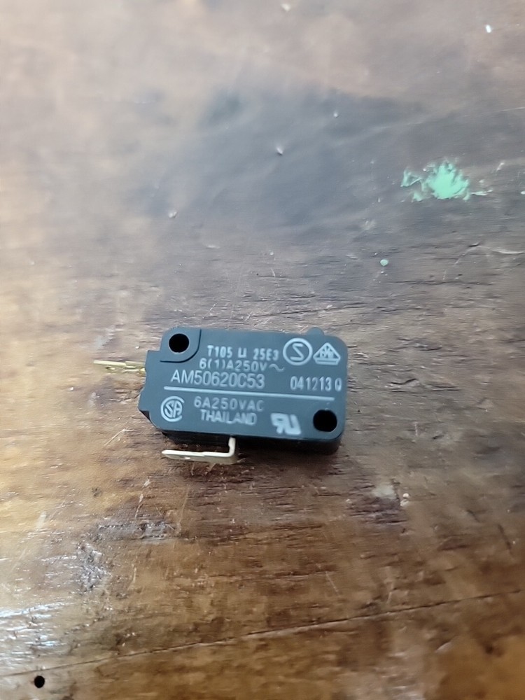 Jenn-Air Maytag Microwave Door Interlock Microswitch Part # 58001078