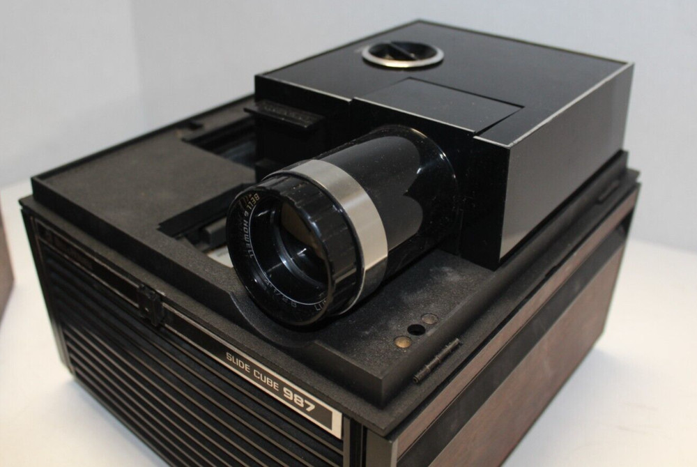 Bell & Howell Slide Cube 987 Vintage Projector *Untested