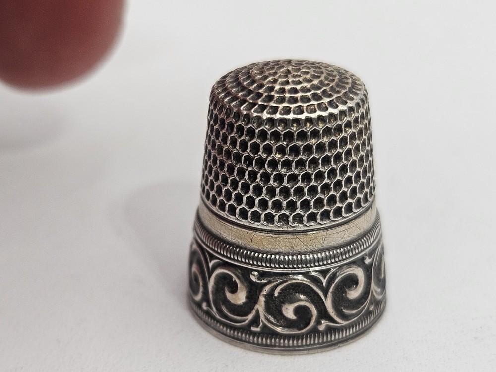 Antique sterling silver thimble Size 10 With Star Logo