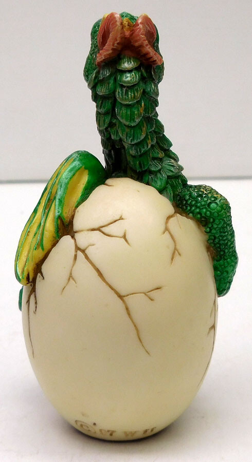 DRAGON HATCHING, SUMMIT COLLECTION 4681
