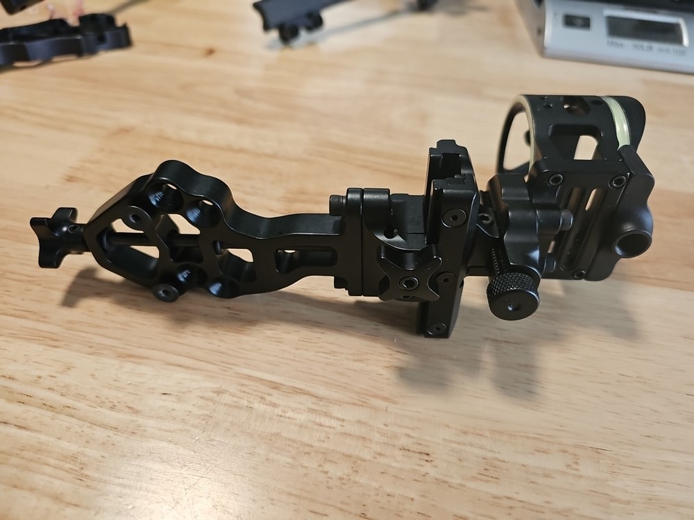 Axion RD-1 Single Pin Sight .10