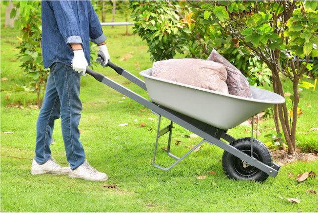 Project Source 5-cu ft 1 Wheel Poly Push Wheelbarrow