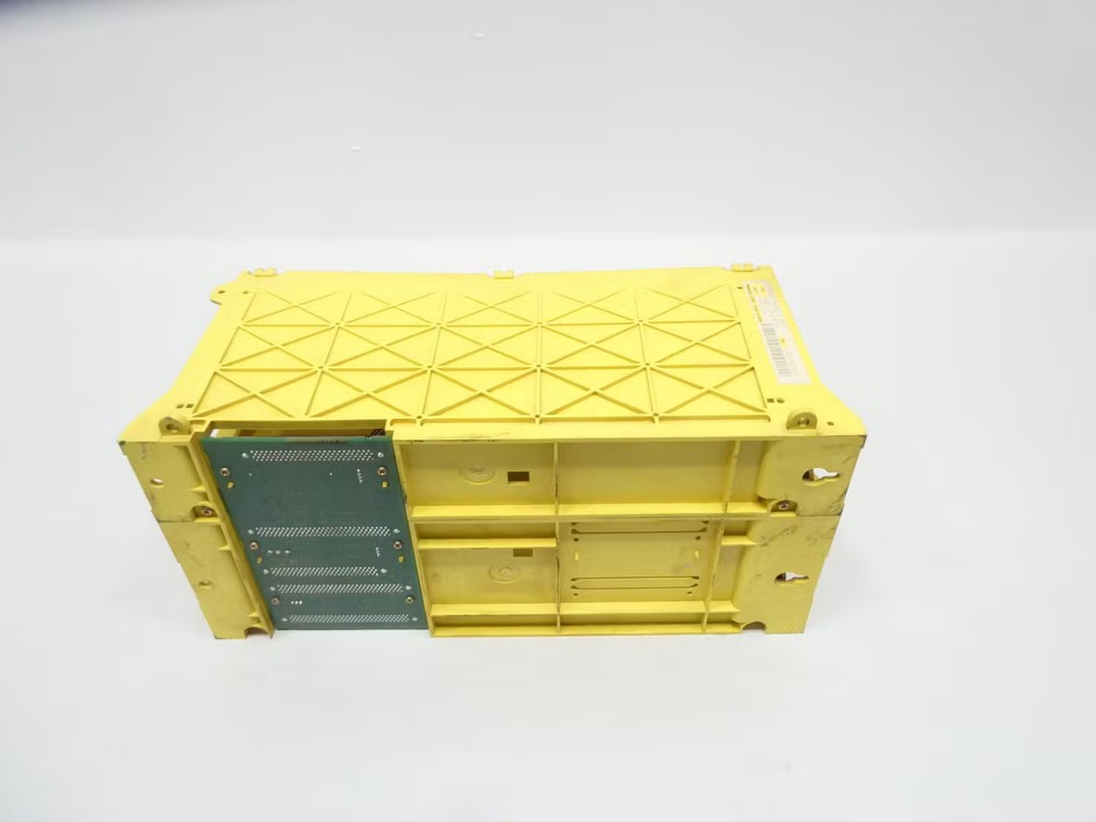 Fanuc A05B-2316-C105 3-slot Back Plane Chassis Module