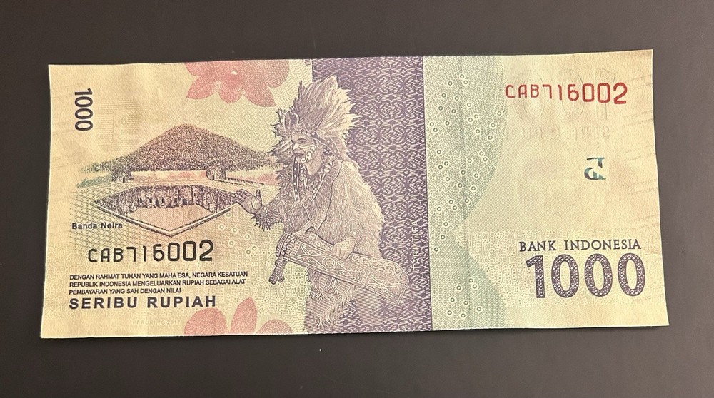 1000 rupiah 2016 Indonesia