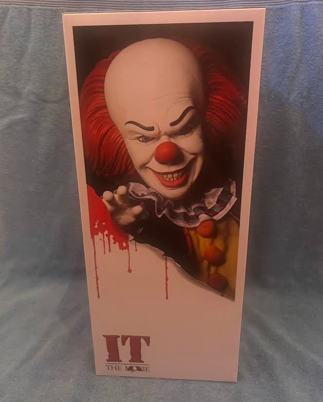 Mezco MDS Mega Scale IT (1990 Version) Pennywise 15" Figure Does Not Work
