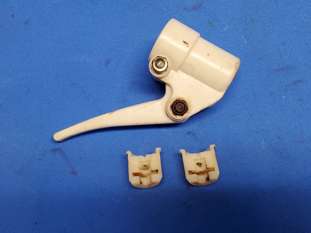 Mantis Tiller 7222E 7222M 7222 White Throttle Pull Trigger Assembly w/ Inserts