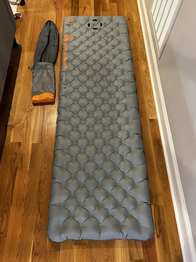 Sea to Summit Ether Light XT Insulated Air Pad Large Rectangular Gray
