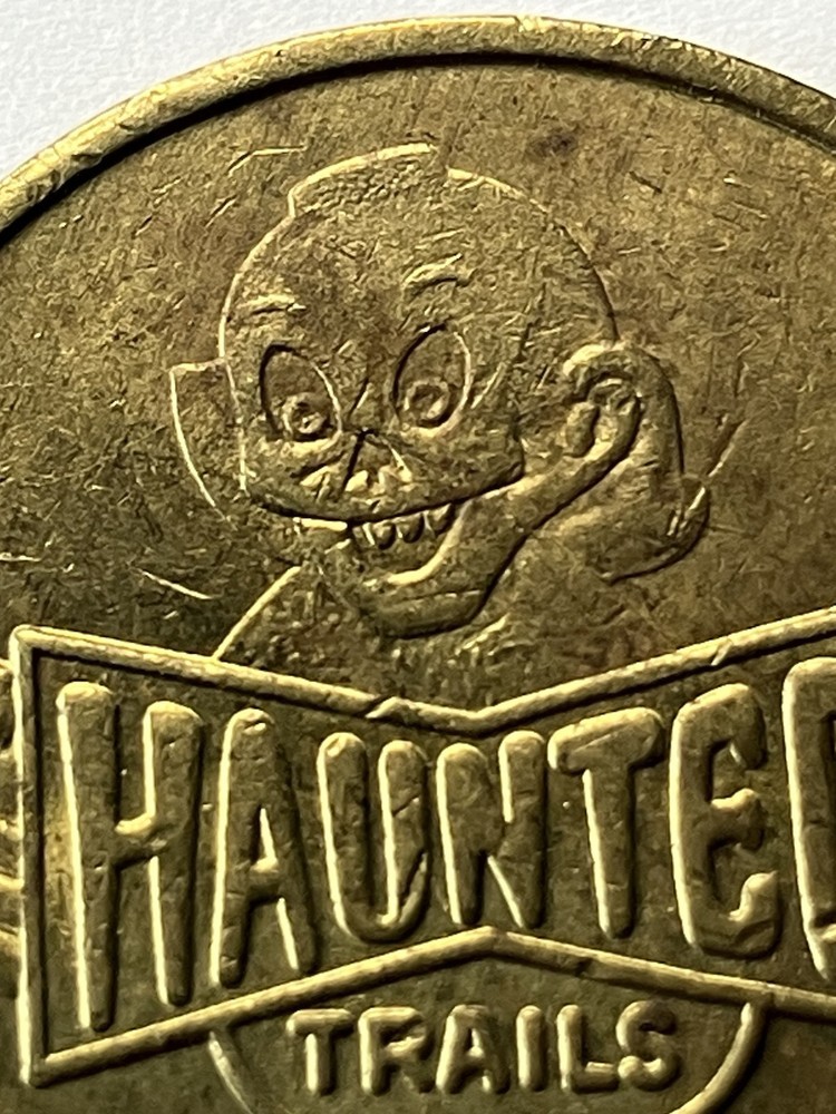 Haunted Trails Arcade Game Token 22mm #tz1