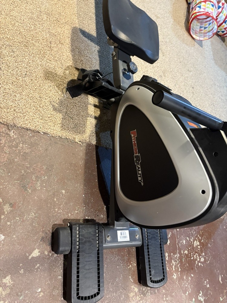 Fitness Reality Rowing Machine