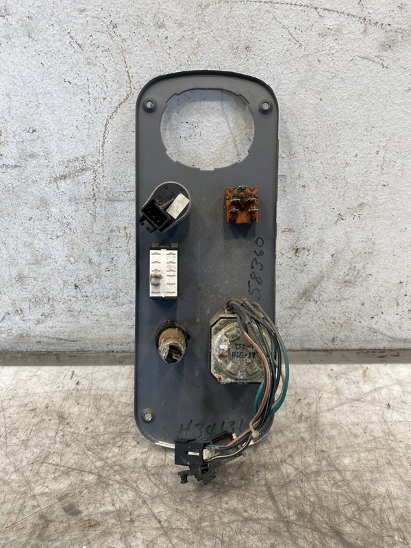 2002 Freightliner Columbia Climate Control (718-11325)