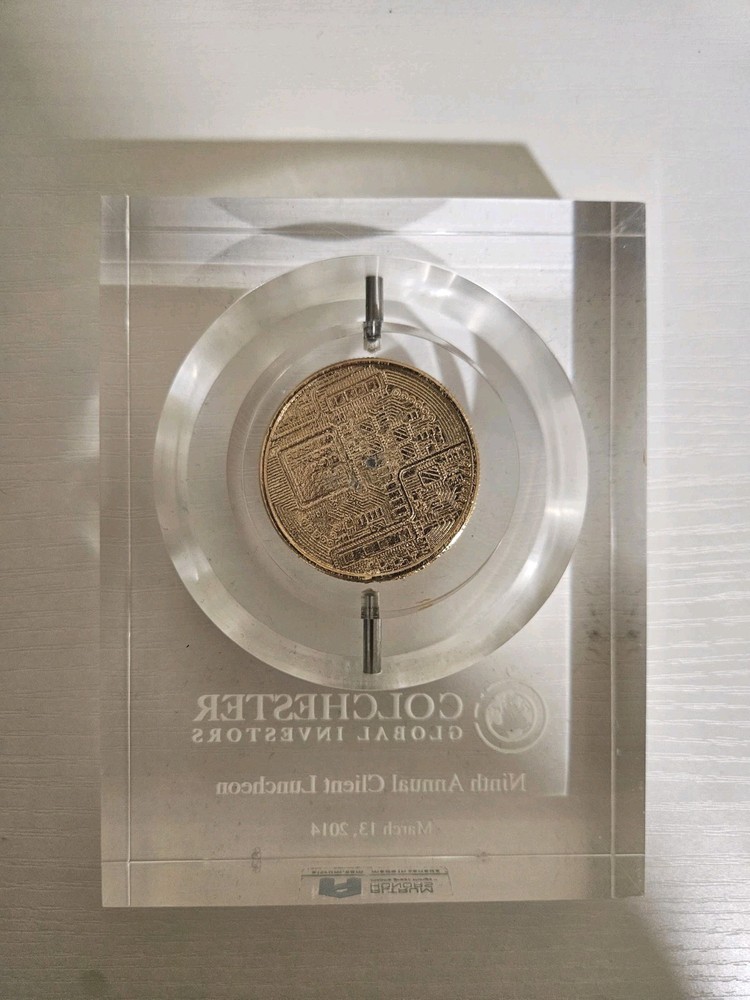 BITCOIN COMMEMORATIVE COIN FOR DISPLAY IN PLASTIC CAPSULE