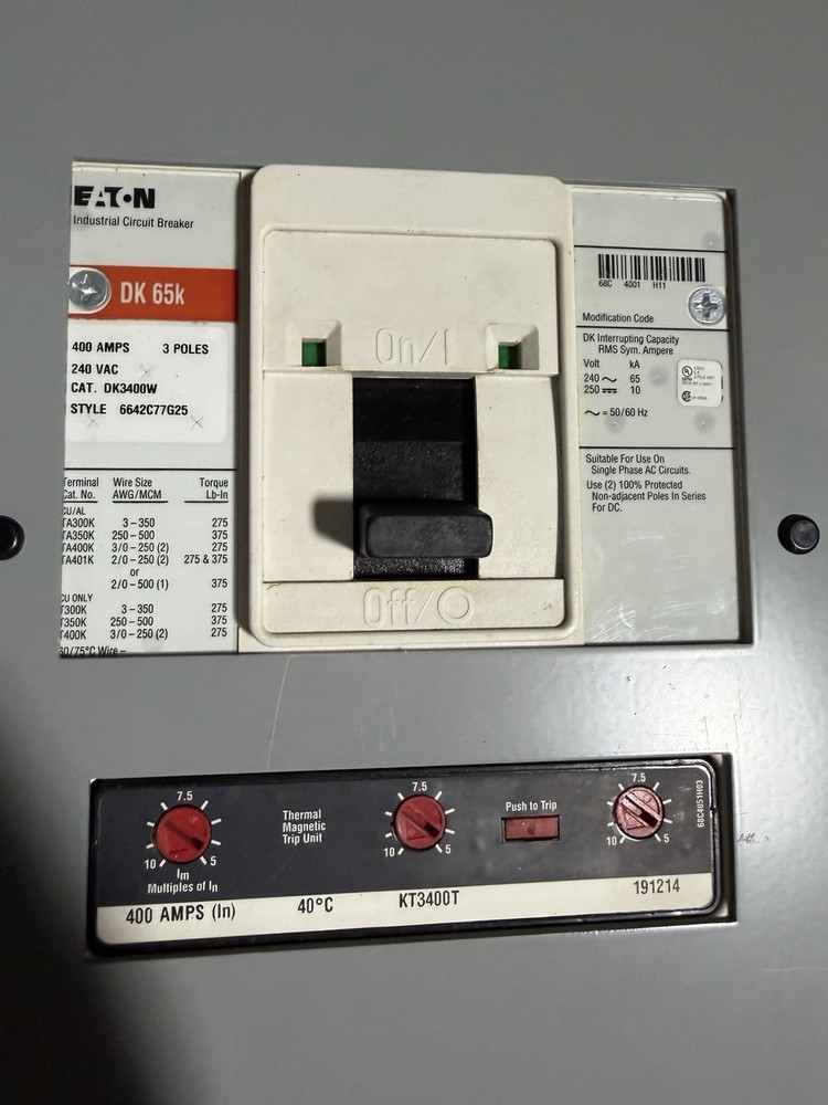 1-250 AMP 208/120V MAIN BREAKER PANELBOARD 42 SPACE 3PHASE 4WIRE COMPLETE PANEL