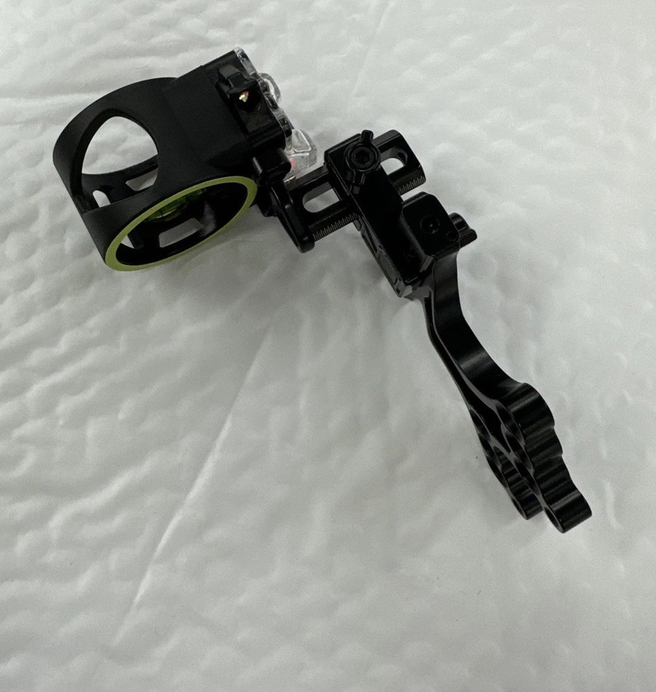 CBE Tactic Bow Sight - Black, Right Hand - Item 3422