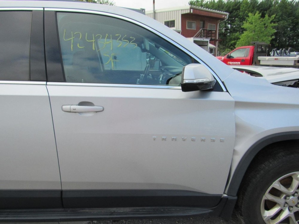 TRAVERSE 2020 Glove Box 1062584