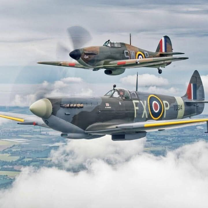 Authentic Supermarine Spitfire Raf Hat Lapel Pin Up