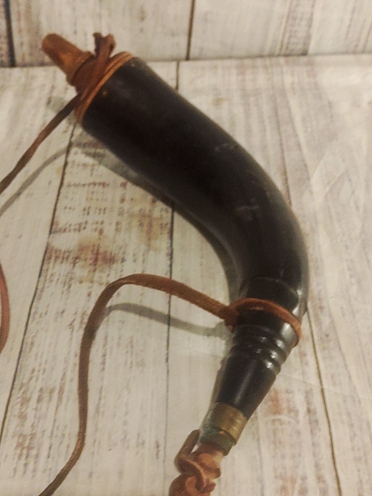 Vintage powder horn antique