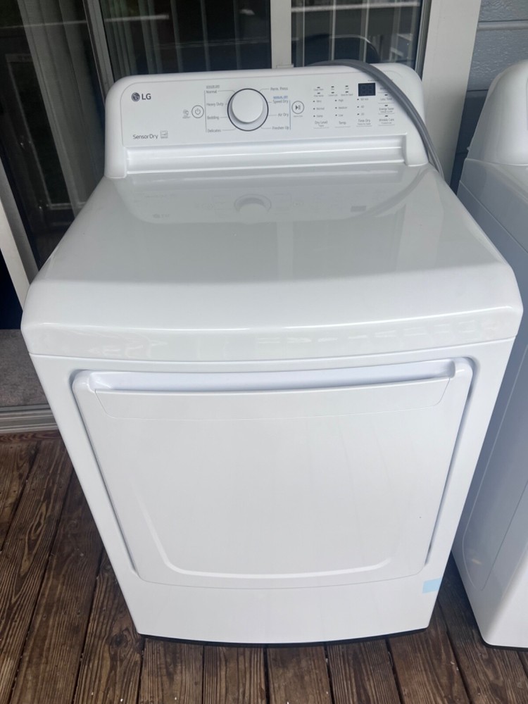 White LG Washer & Dryer Set In Great Condition