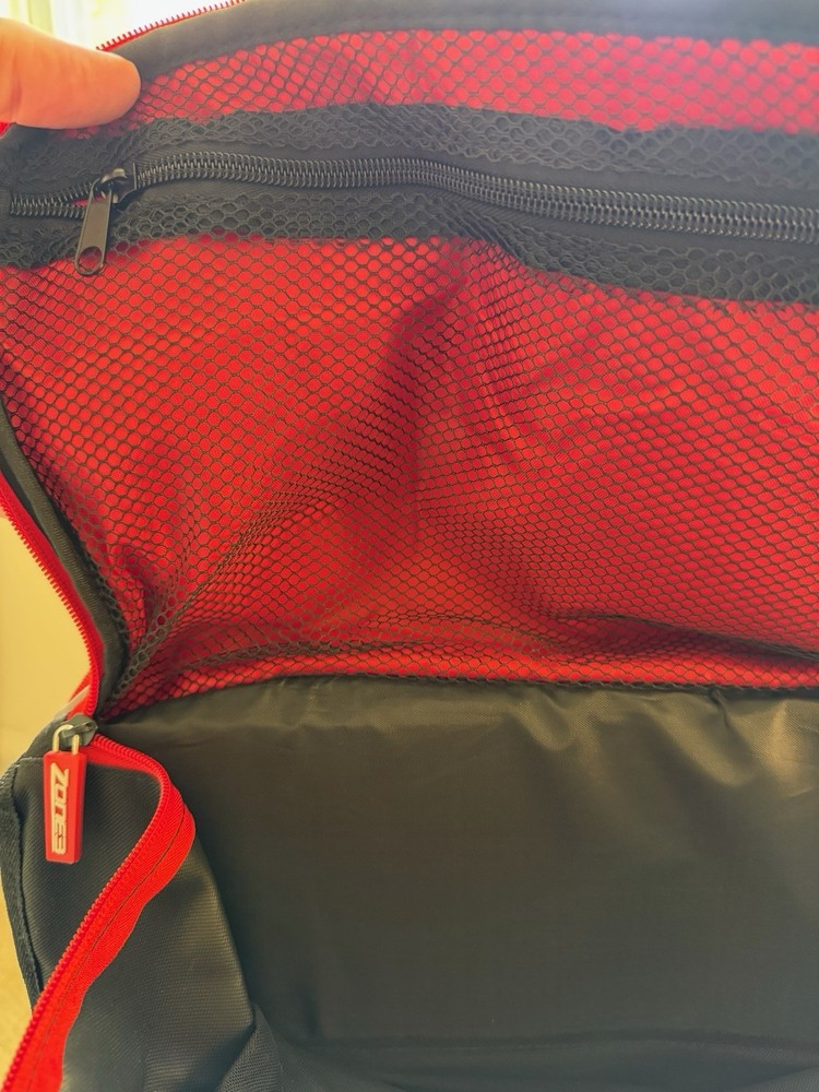ZONE3 Triathlon Transition Backpack Bag NWOT Red