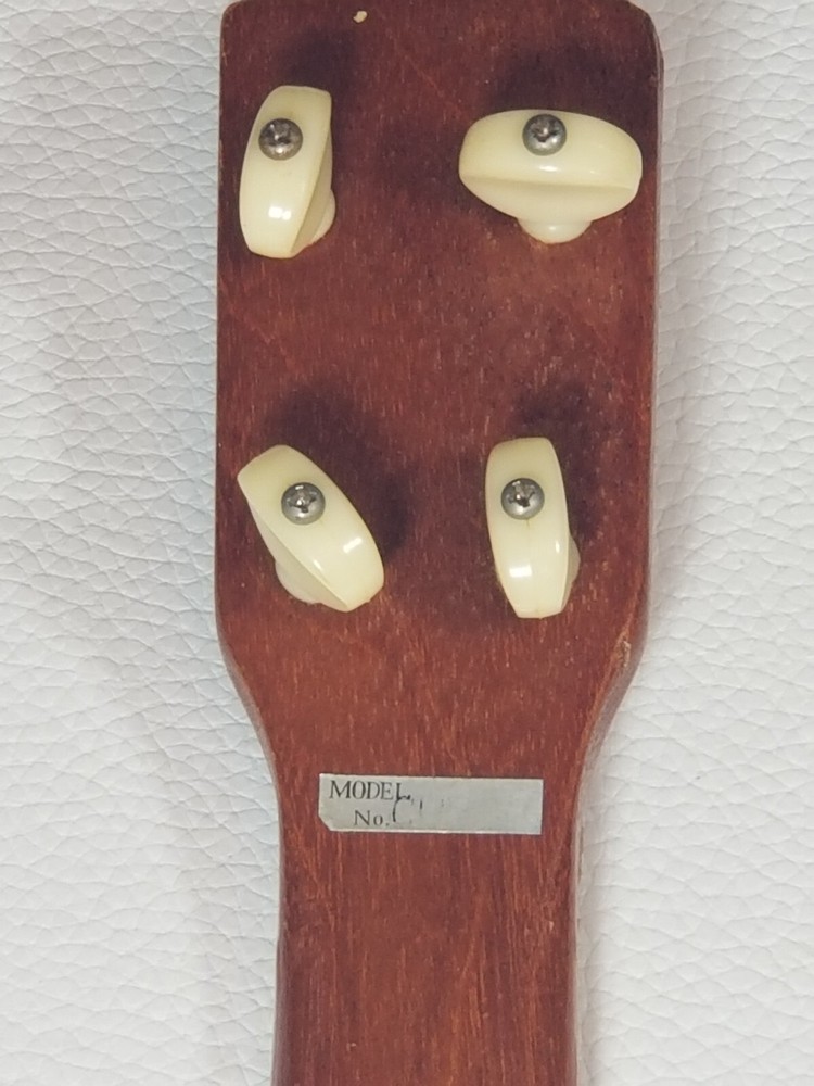 Tombo Co NorMa UKULELE Vintage Light Weight No Strings