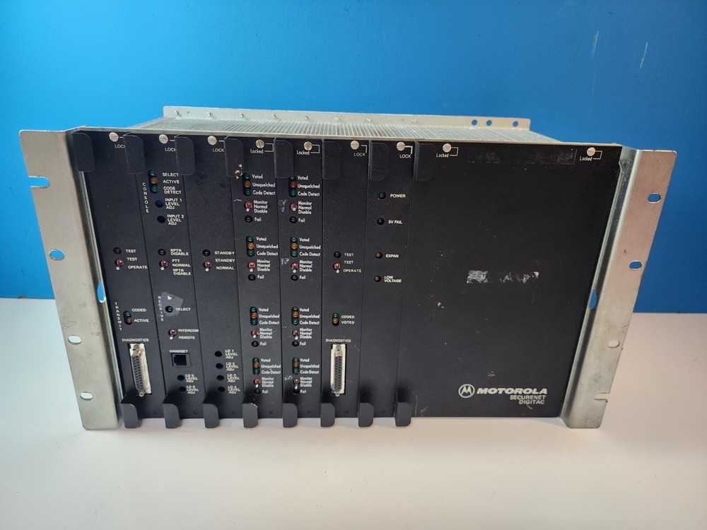MOTOROLA Q2981A SECURENET DIGITAC COMPARATOR LOADED W/ CARD MODULES