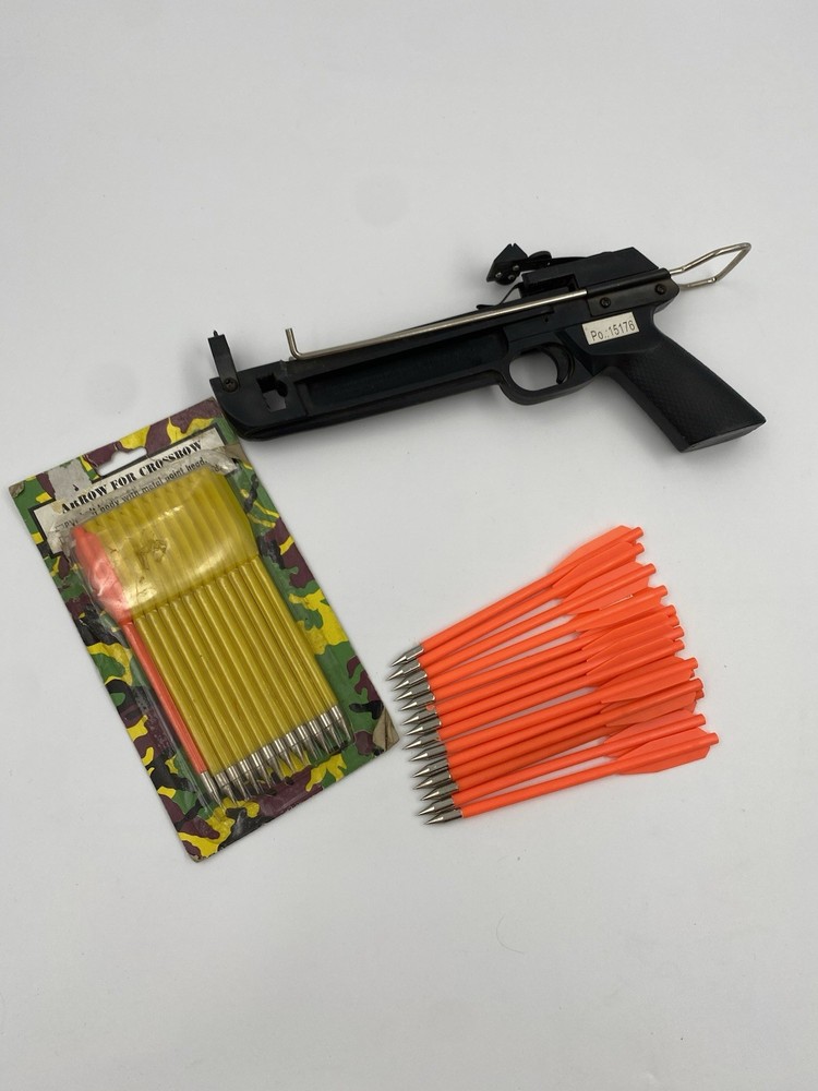 Dart Throwing Tool w/ Practice Darts Game Accessory