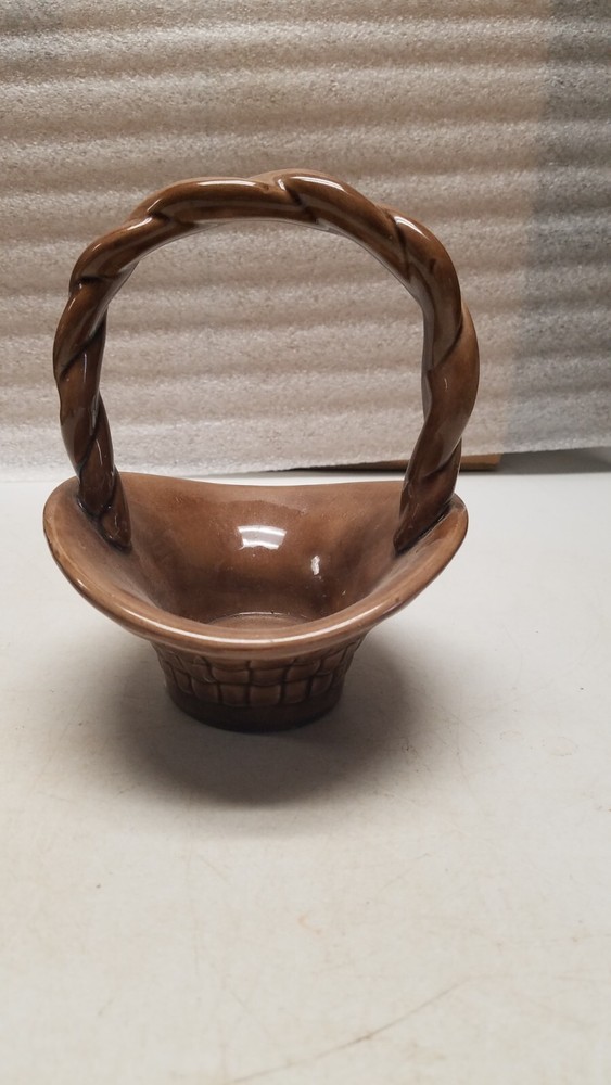 Brown Ceramic Square Design Basket with Handle (M)