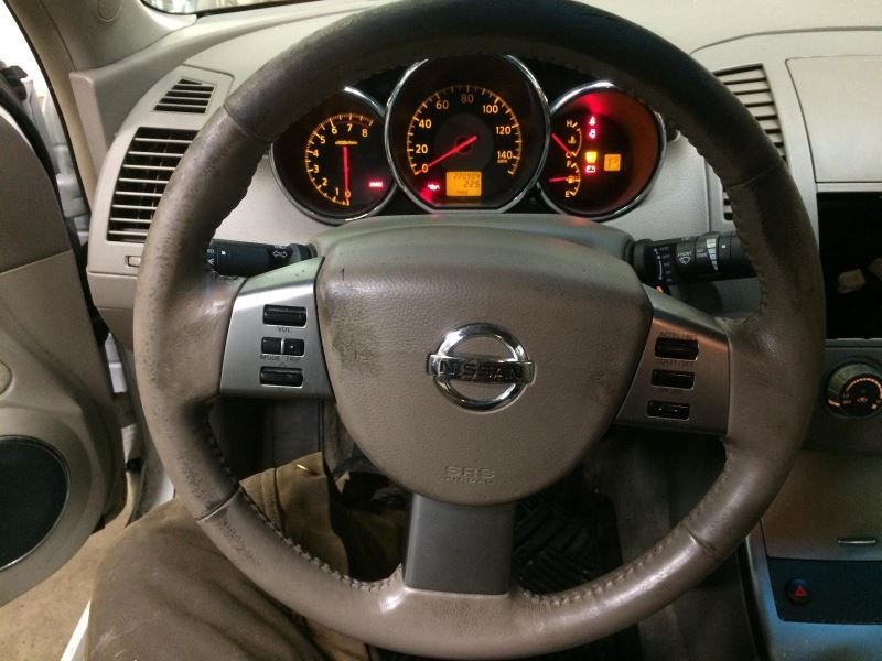 ALTIMA 2006 Fuse Box, Cabin 357136-1