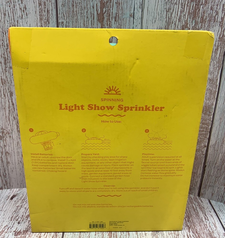 Wet & Wild Light Show Sprinkler - Sun Squad