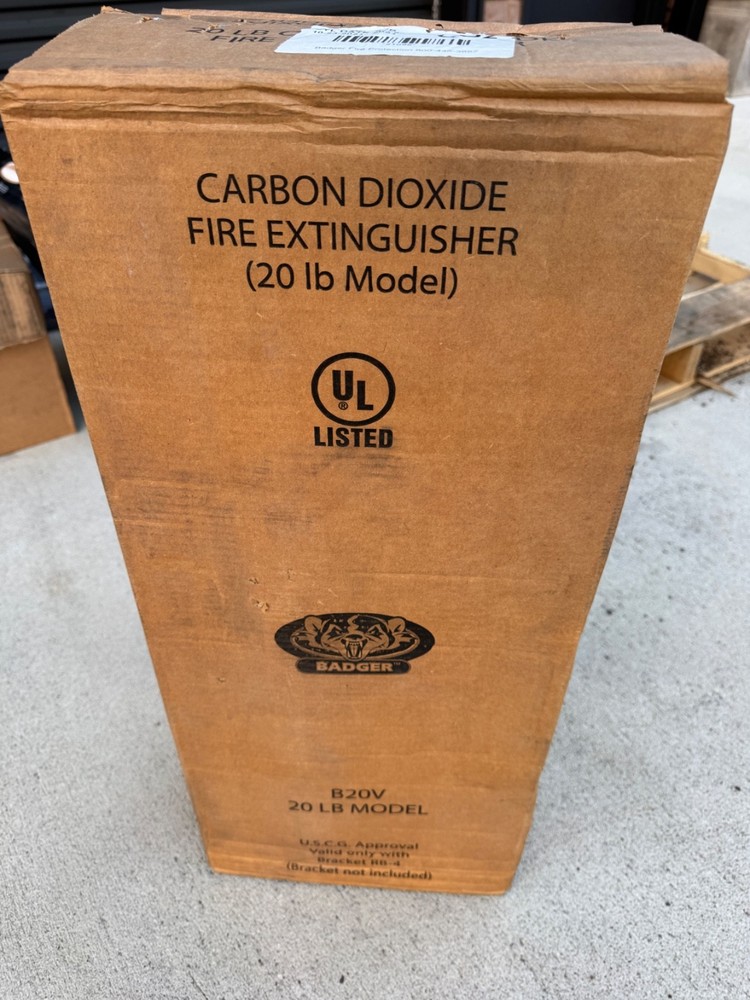 BADGER B20V Fire Extinguisher Aluminum Red